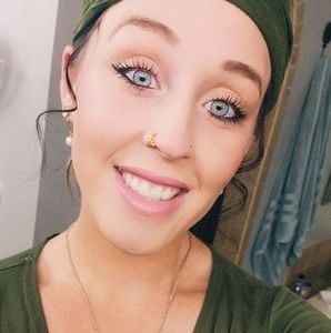 Meet your Posher, Krystal